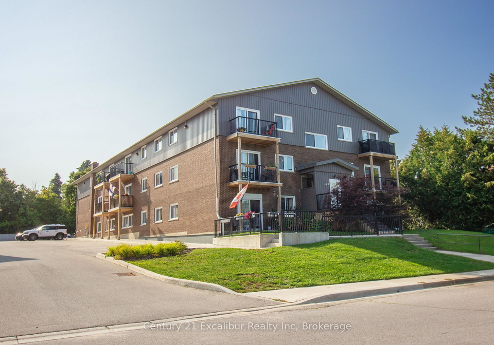 320-queen-street-e-centre-wellington-ontario-x13545014