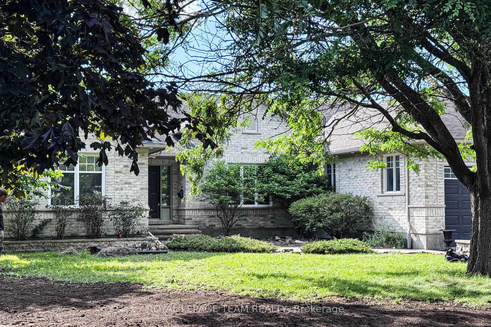 1120-lena-avenue-ottawa-ontario-x13545242