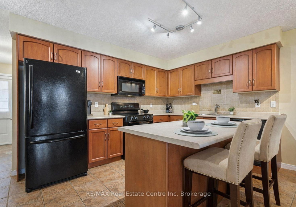 210-dawn-avenue-guelph-ontario-x13545388