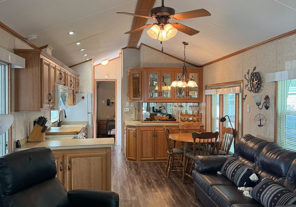 486-county-road-18-prince-edward-county-ontario-x13545548