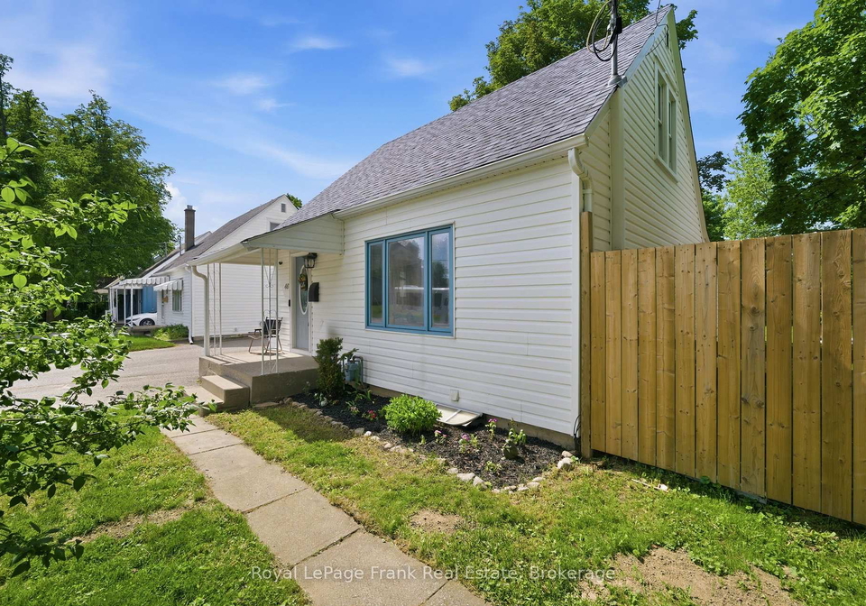 46-durham-street-e-kawartha-lakes-ontario-x13545632
