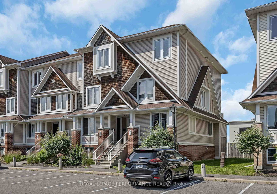 74-crosby-private-ottawa-ontario-x13545698