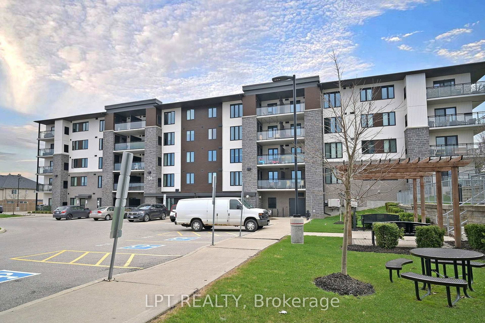 104-summit-ridge-drive-guelph-ontario-x13545730