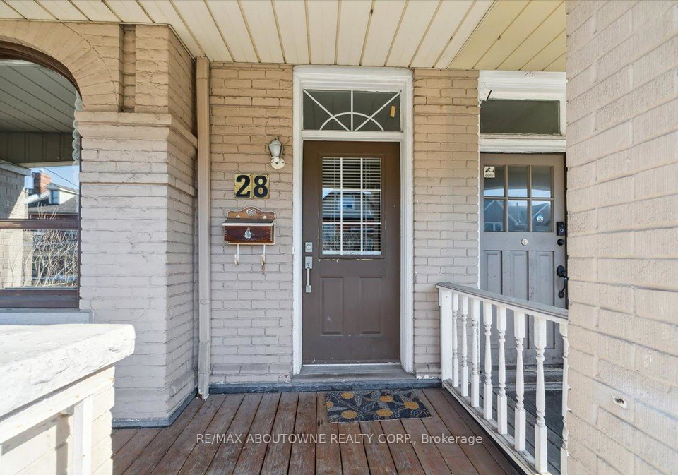 28-st-matthews-avenue-hamilton-ontario-x13545750