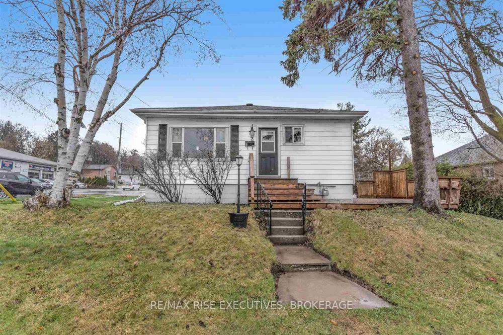 howard-crescent-kingston-ontario-x13545792
