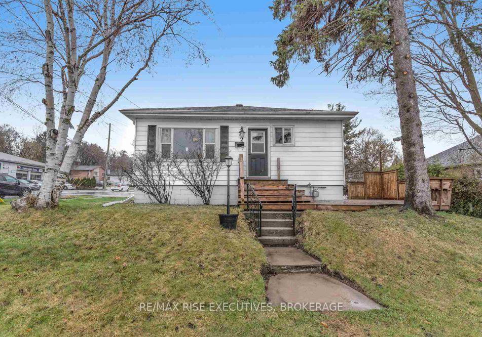 howard-crescent-kingston-ontario-x13545792