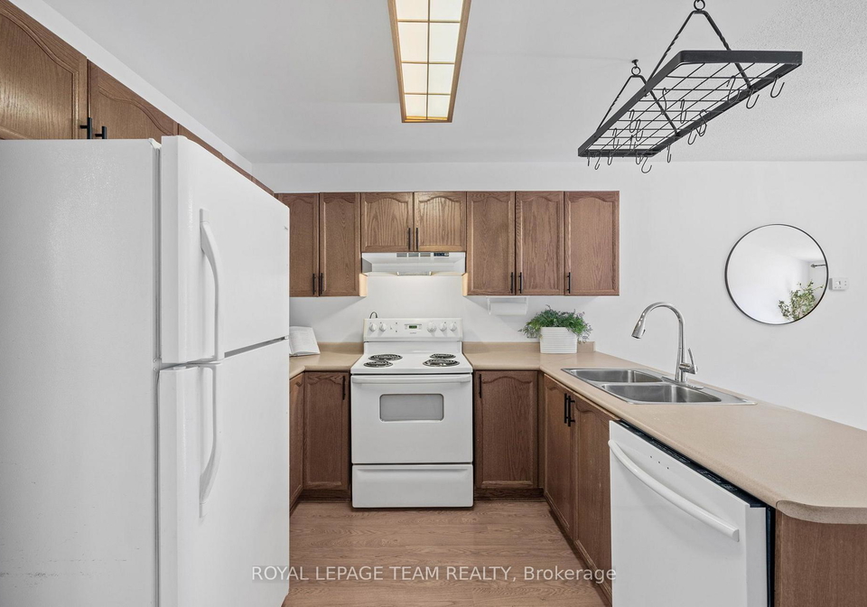 5744-andrasi-crescent-ottawa-ontario-x13546094