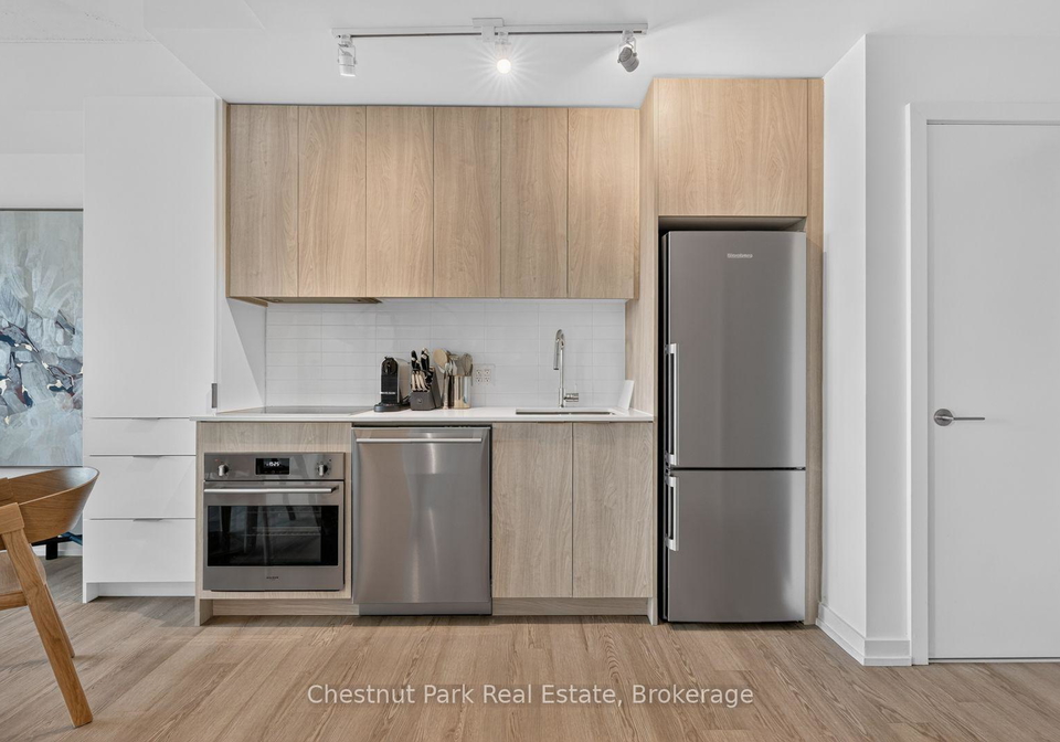 100-carrick-trail-gravenhurst-ontario-x13546166