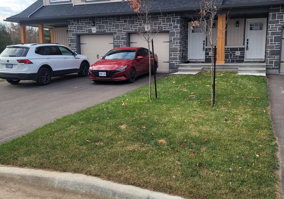 95-whitcomb-crescent-e-smiths-falls-ontario-x13546282