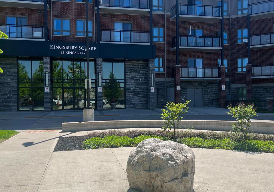 35-kingsbury-square-guelph-ontario-x13547044