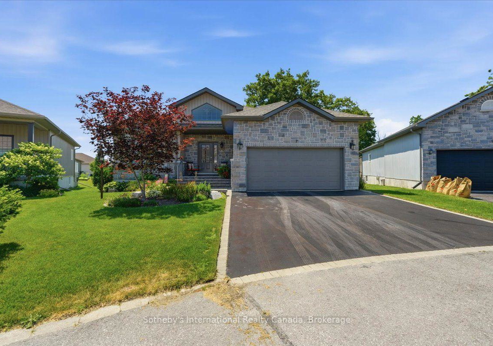 7-conger-drive-prince-edward-county-ontario-x13547164