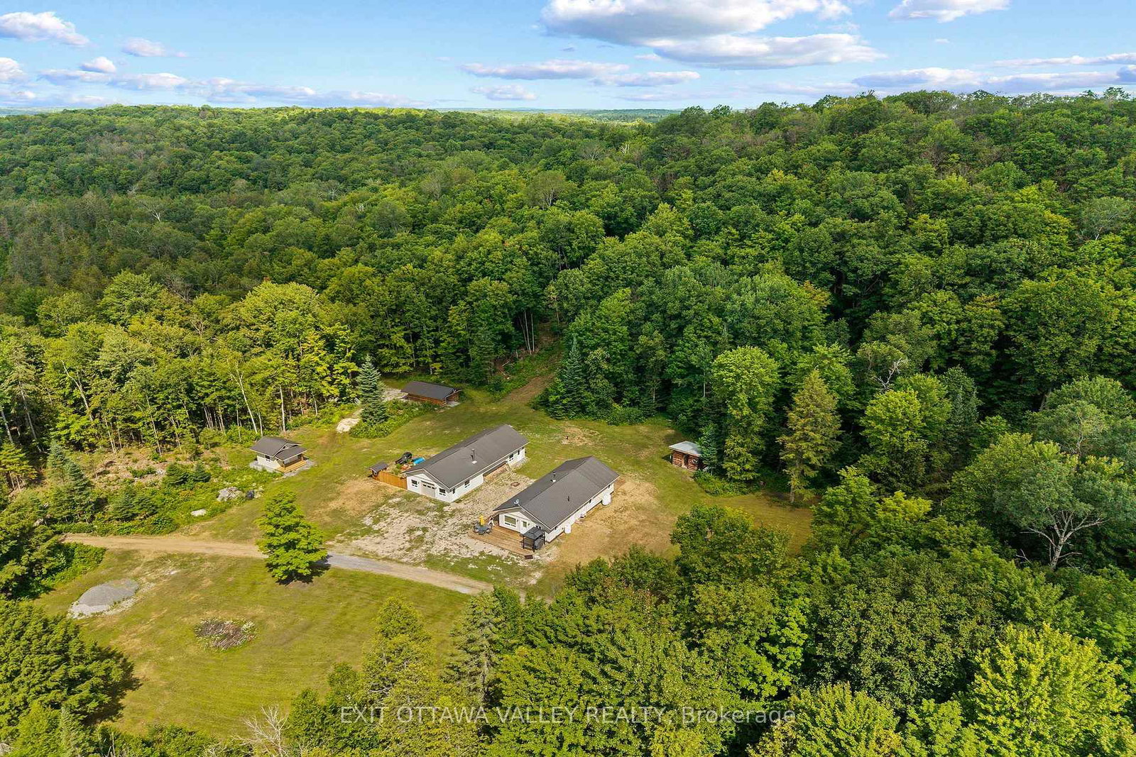 495-gravel-pit-lane-wollaston-ontario-x13547190