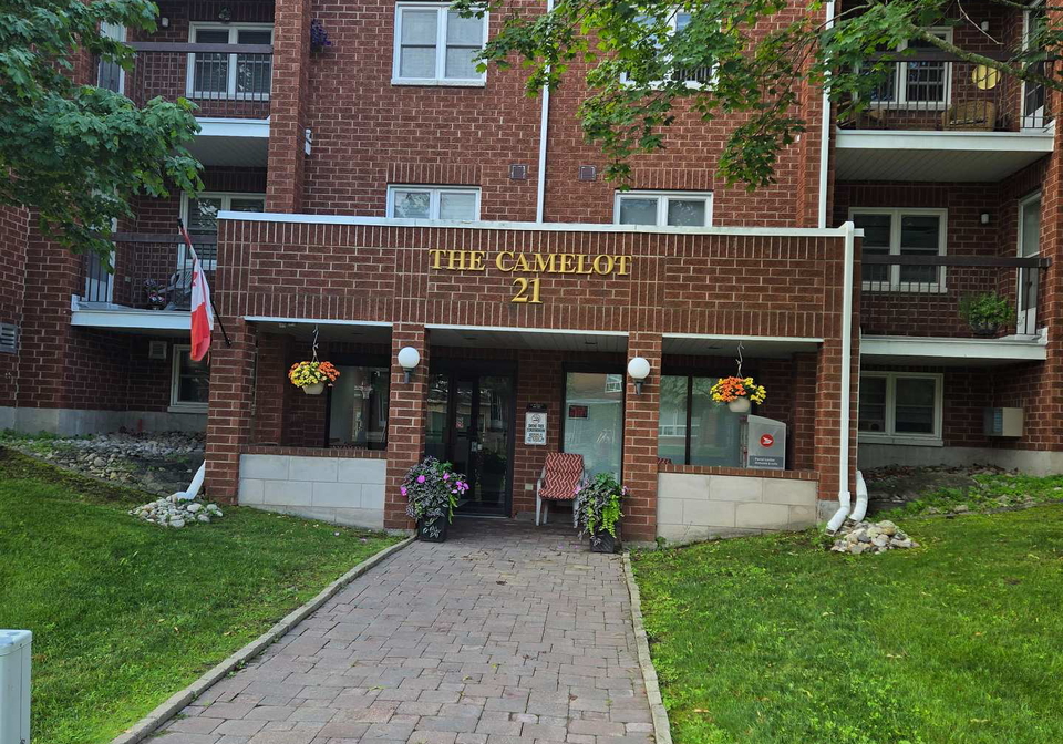 21-liston-avenue-brockville-ontario-x13547376