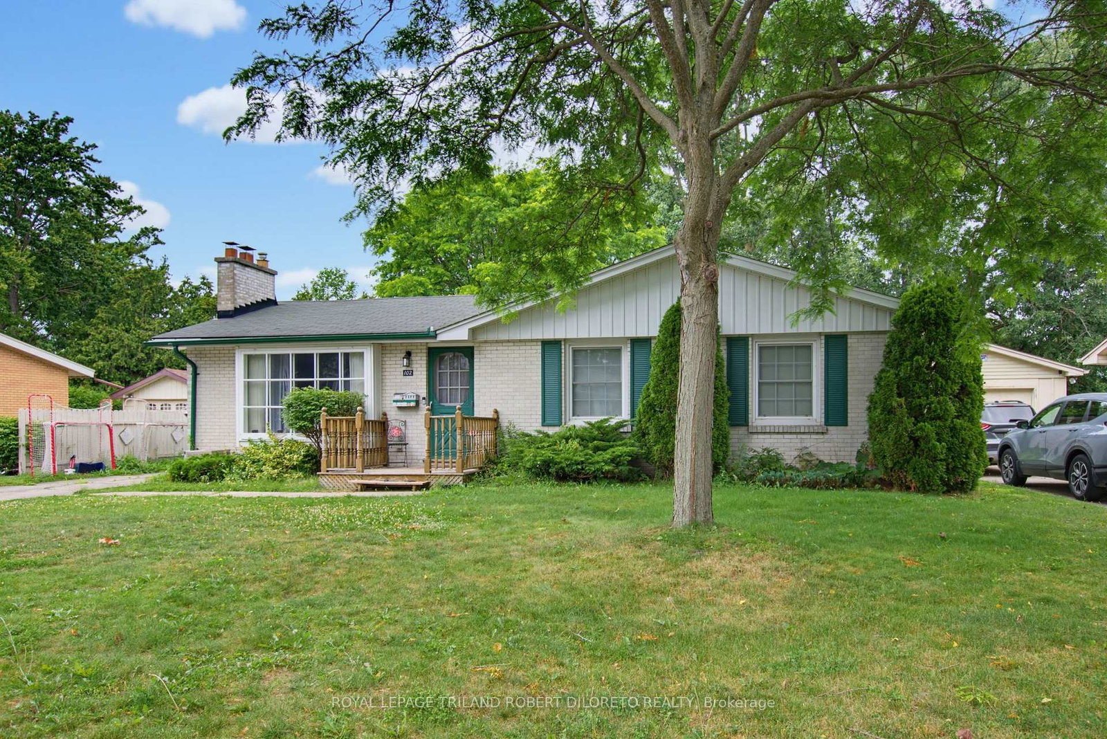 102-honeysuckle-crescent-london-east-ontario-x13547616
