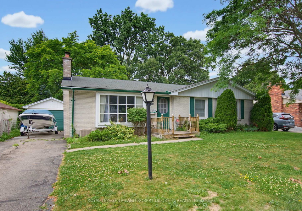 102-honeysuckle-crescent-london-east-ontario-x13547616