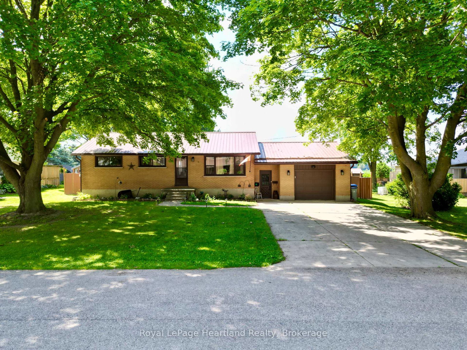 23-york-crescent-bluewater-ontario-x13547632