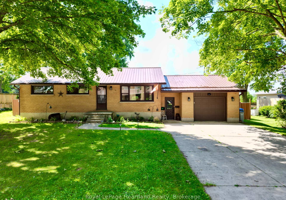 23-york-crescent-bluewater-ontario-x13547632