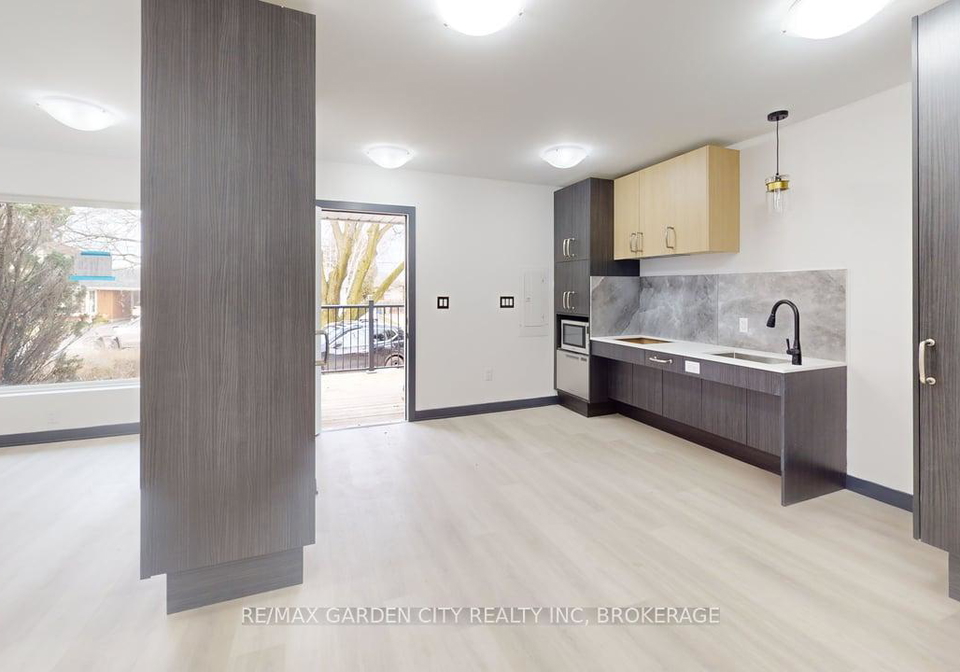 670-upper-wellington-street-hamilton-ontario-x13547652