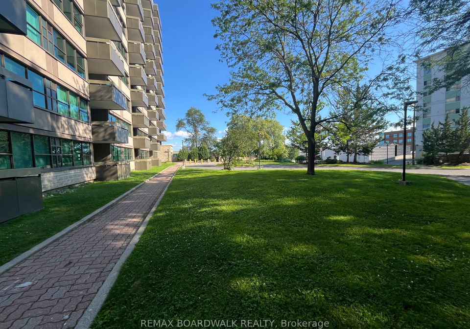 555-brittany-drive-ottawa-ontario-x13547992