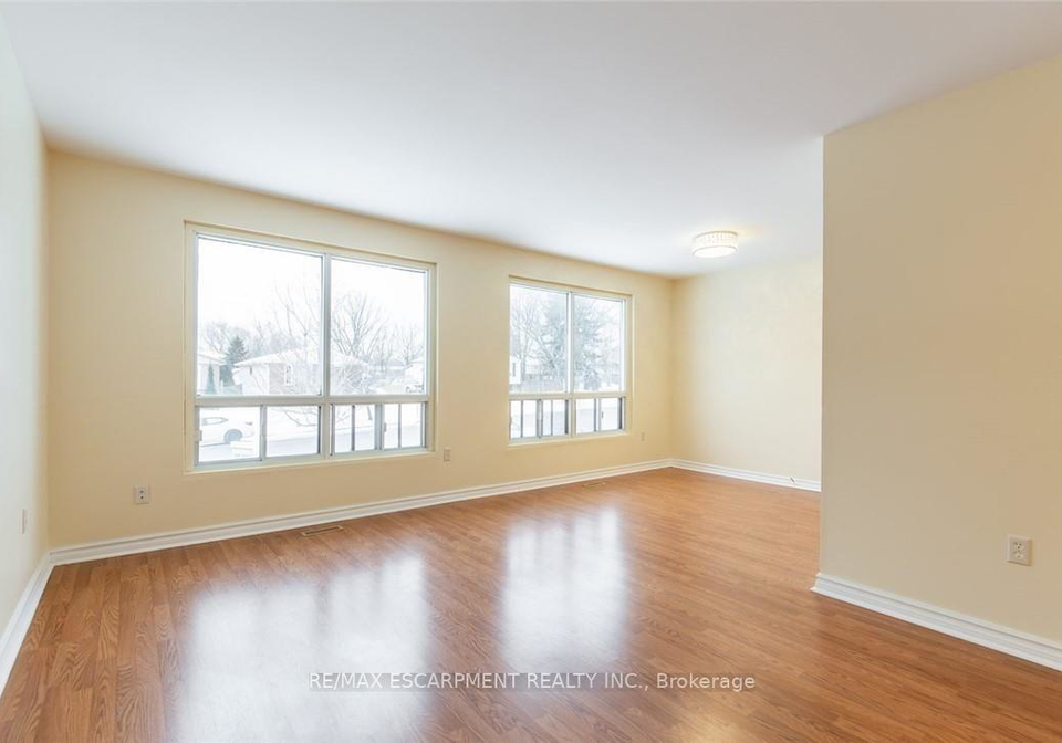 16-garrow-drive-hamilton-ontario-x13548090