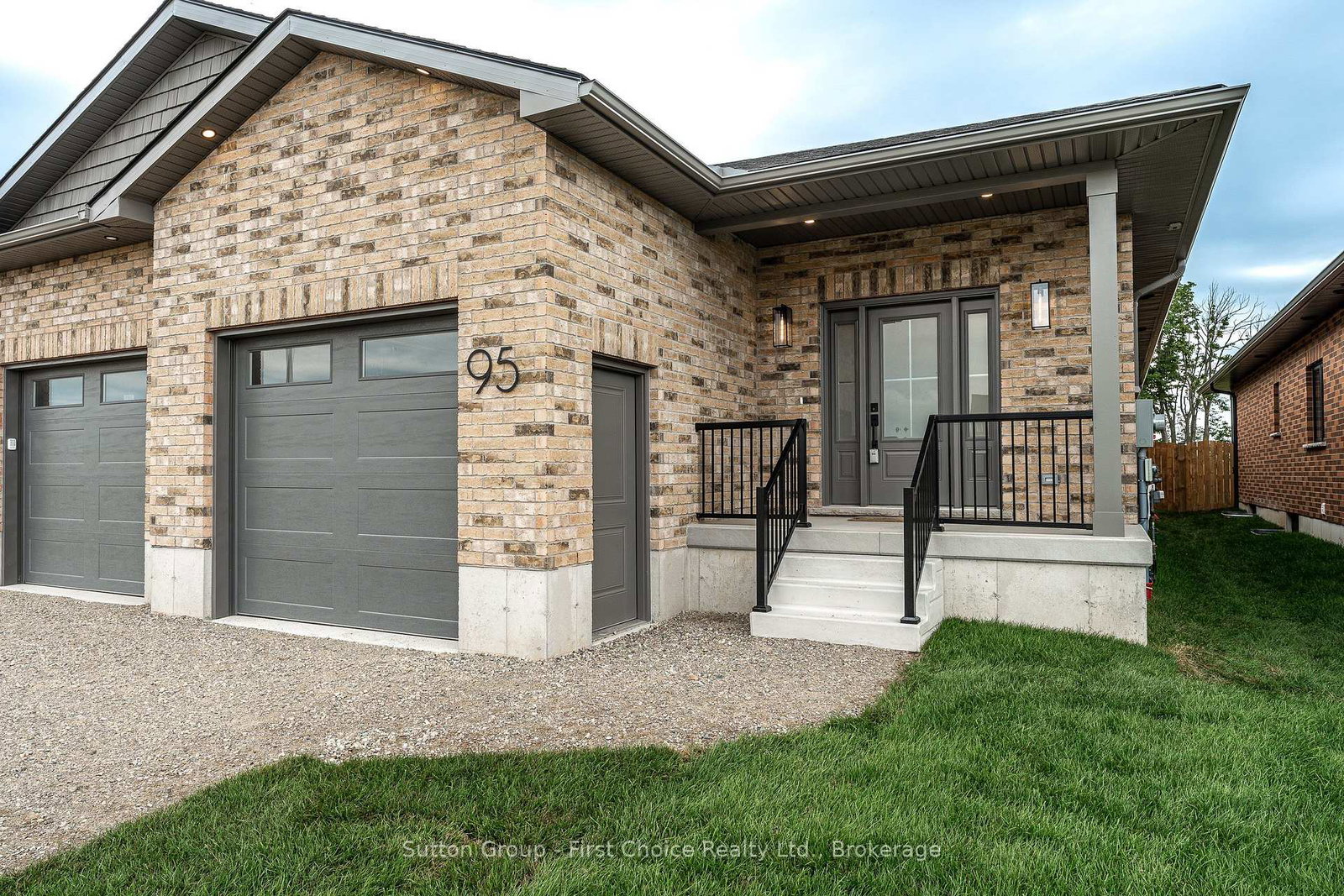 95-kenton-street-west-perth-ontario-x13548544