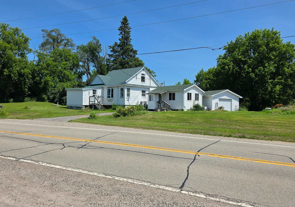 705-highway-32-highway-sw-front-of-leeds-seeleys-bay-ontario-x13548976