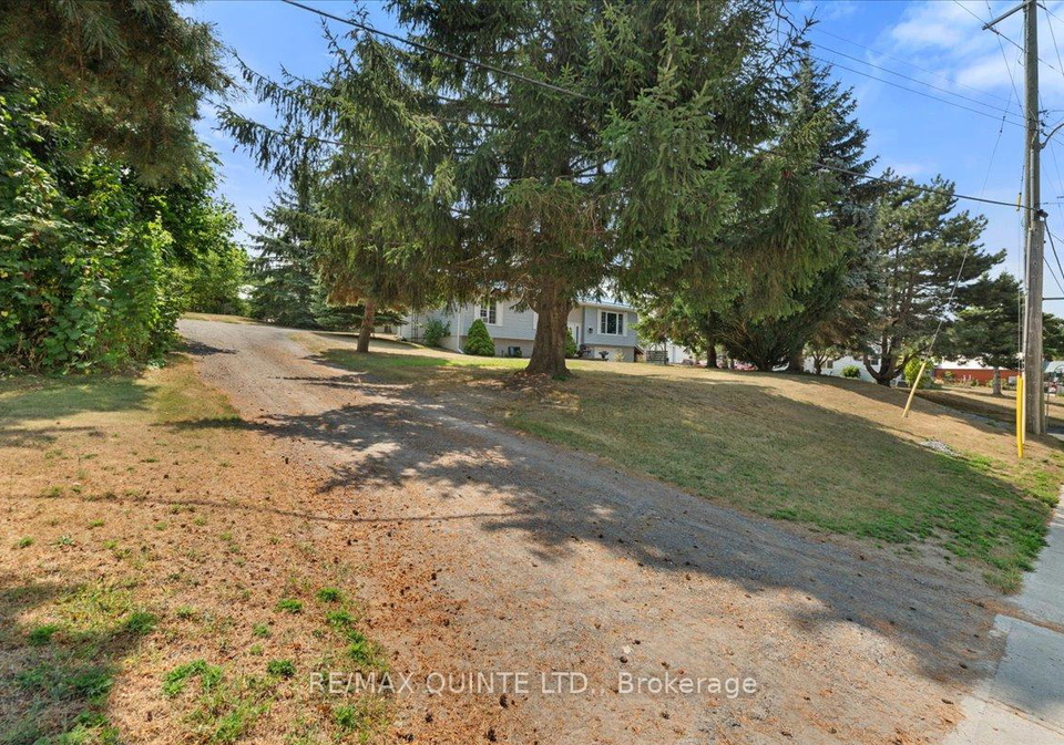 19-county-road-18-prince-edward-county-ontario-x13549128