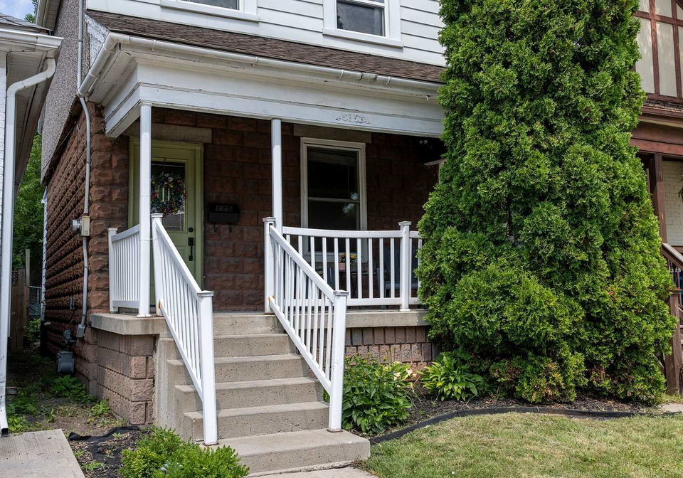 115-london-street-n-hamilton-ontario-x13549200
