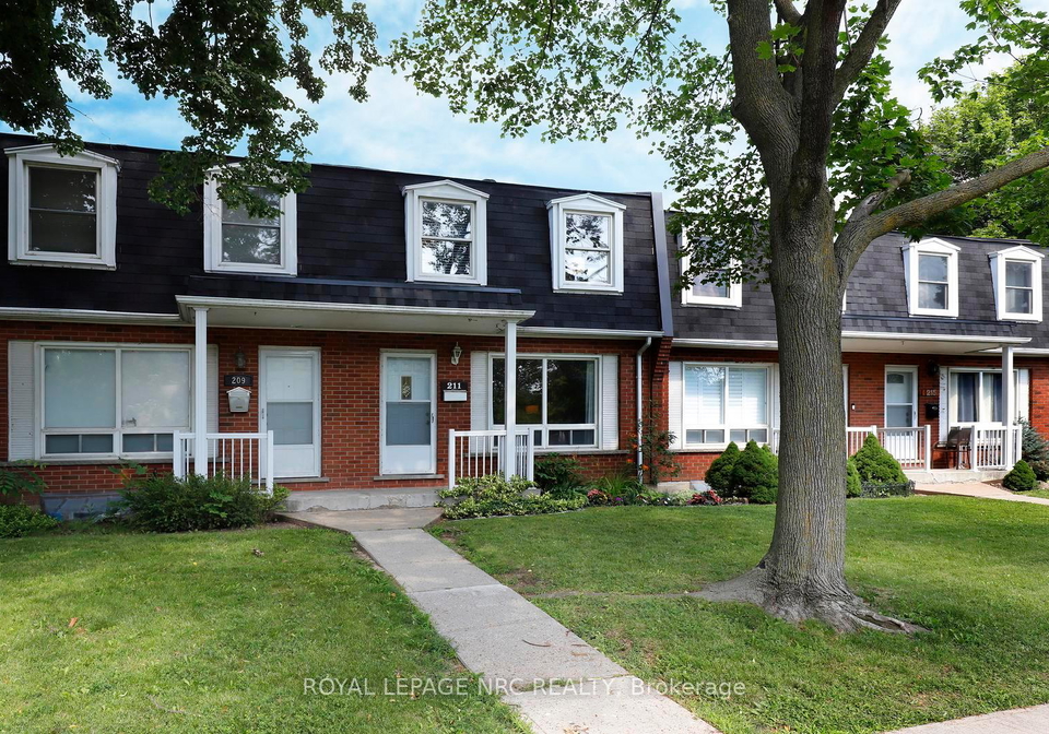 211-lake-avenue-n-hamilton-ontario-x13549310