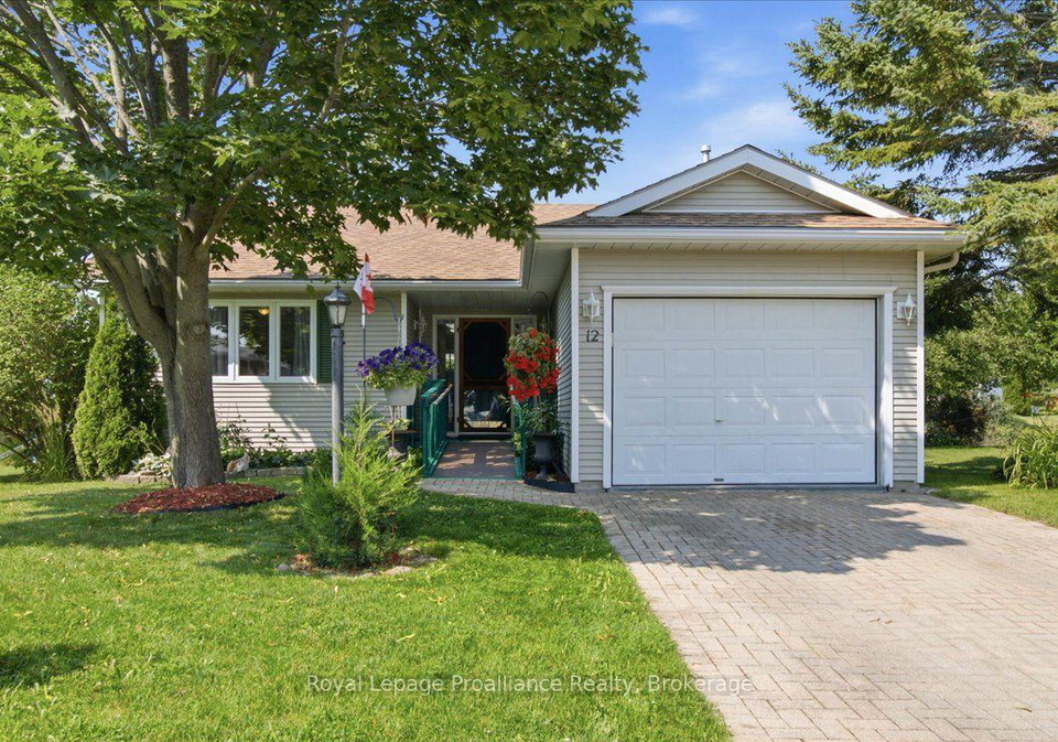 12-reynolds-place-prince-edward-county-ontario-x13549410