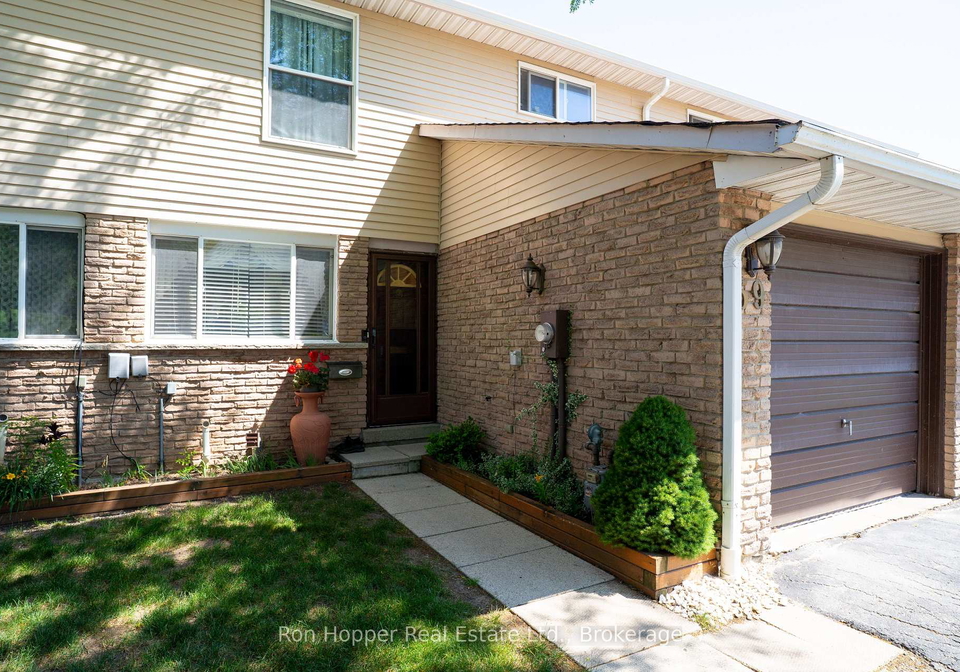 lila-road-owen-sound-ontario-x13549516