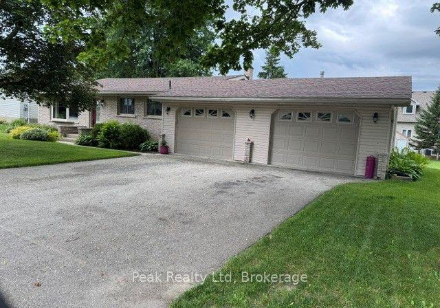 31-lawrence-avenue-w-minto-ontario-x13549700
