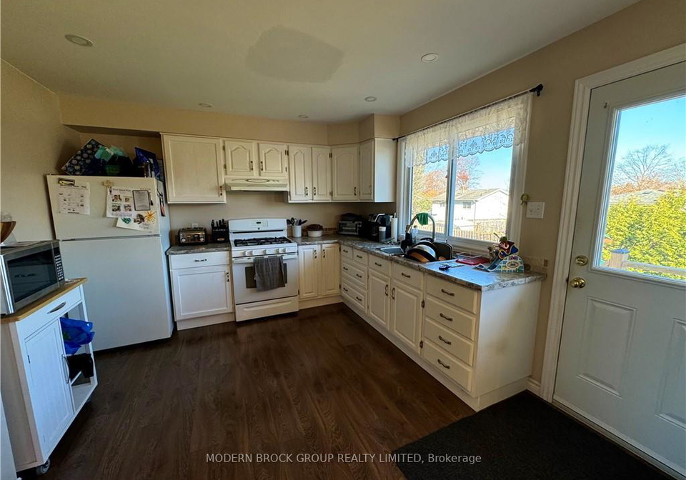 784-comstock-crescent-brockville-ontario-x13549746
