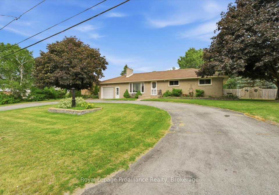 178-riverside-parkway-quinte-west-ontario-x13549878