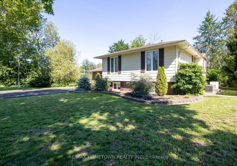 1-meikle-drive-augusta-ontario-x13549926