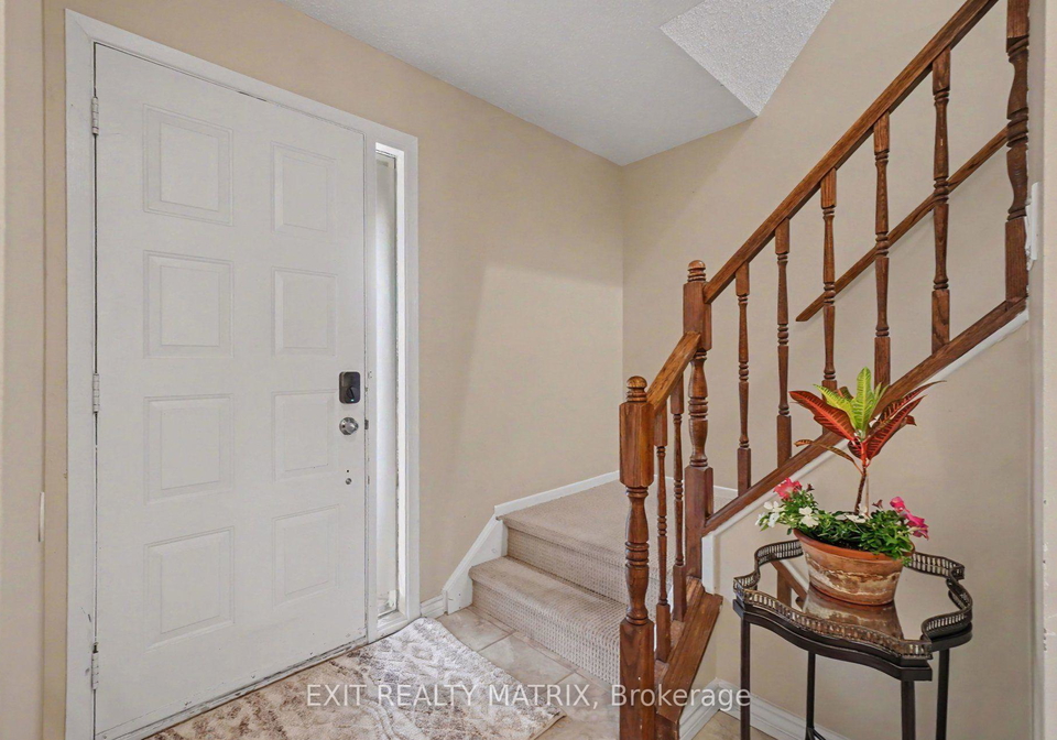 30-bartley-crescent-ottawa-ontario-x13550076