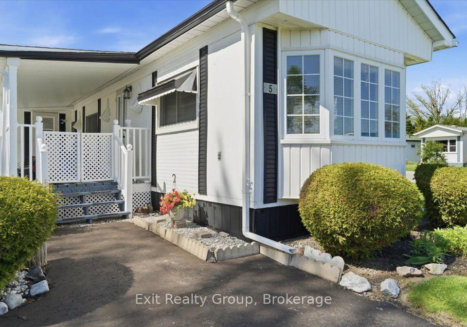 5-chapel-boulevard-quinte-west-ontario-x13550318