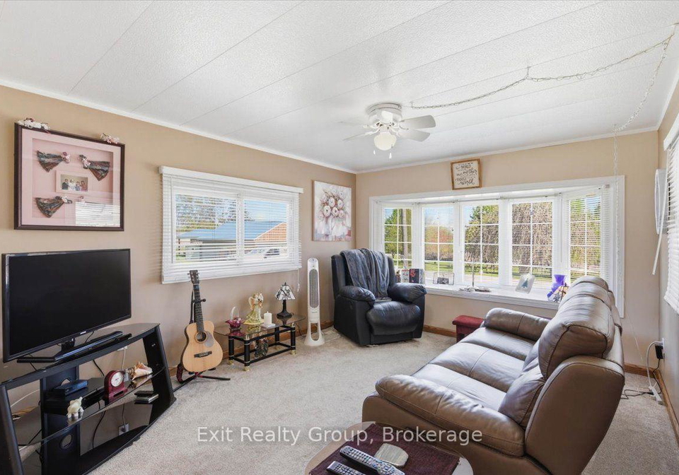 5-chapel-boulevard-quinte-west-ontario-x13550318