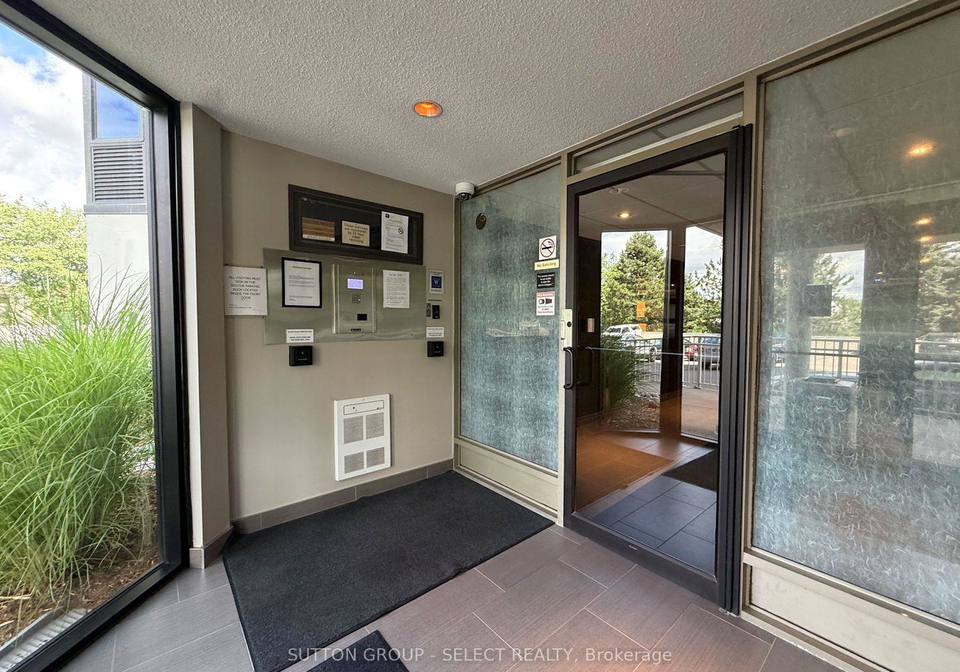 35-green-valley-drive-kitchener-ontario-x13550468