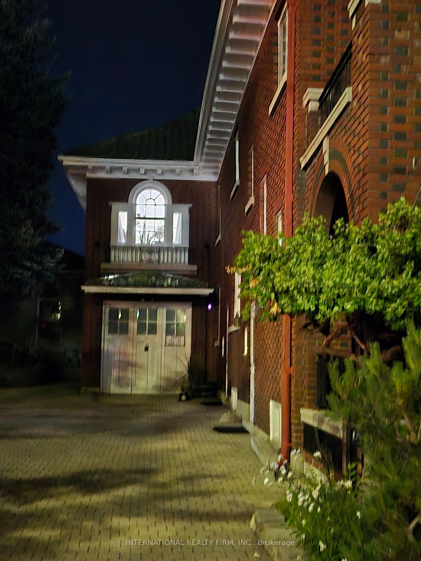 1wellington-street-n-kitchener-ontario-x13550576