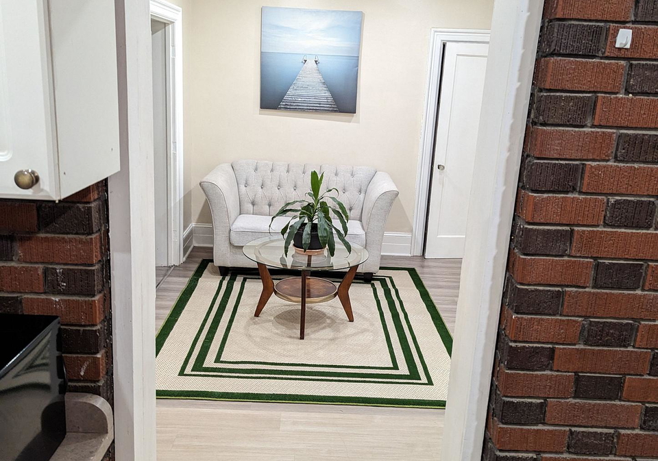 1wellington-street-n-kitchener-ontario-x13550576