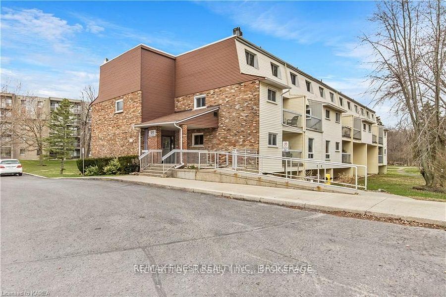 1010-pembridge-crescent-kingston-ontario-x13550598