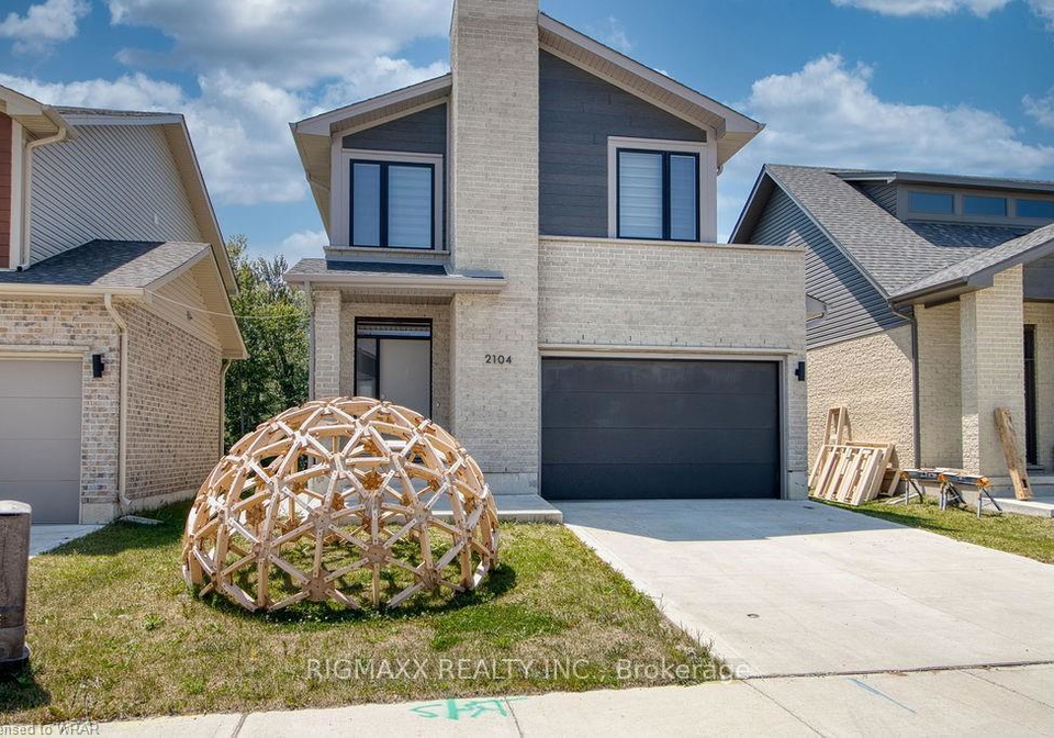 2104-evans-boulevard-london-south-ontario-x13550602
