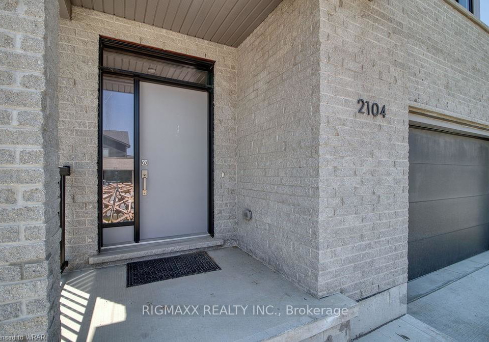 2104-evans-boulevard-london-south-ontario-x13550602