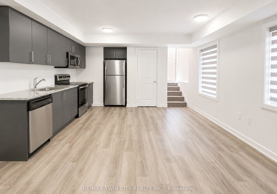 205-west-oak-lane-s-kitchener-ontario-x13550626