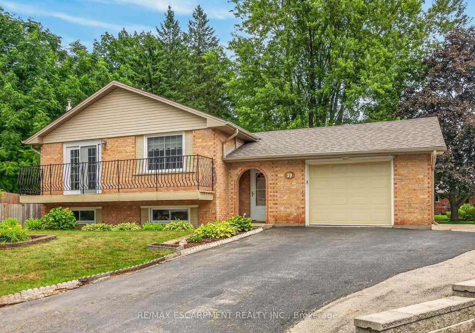 19-burns-place-haldimand-ontario-x13550656