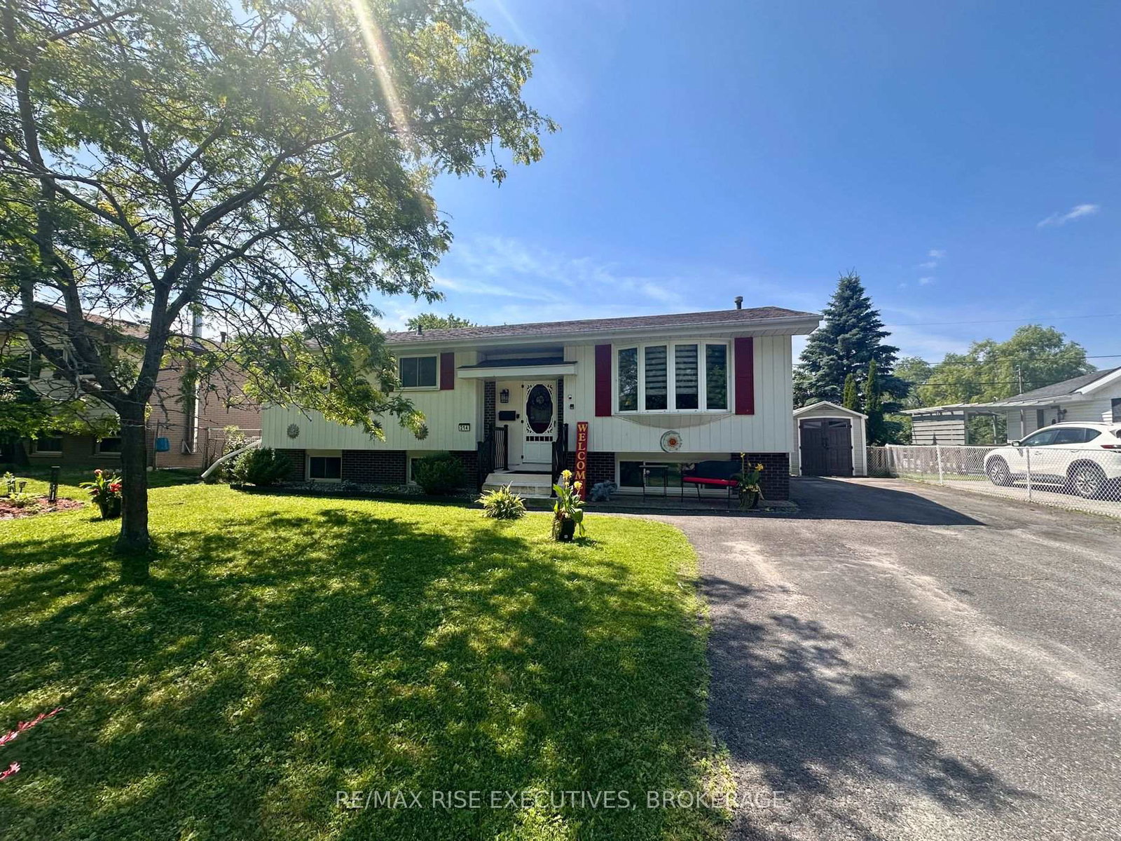 214-amherst-drive-loyalist-ontario-x13551048