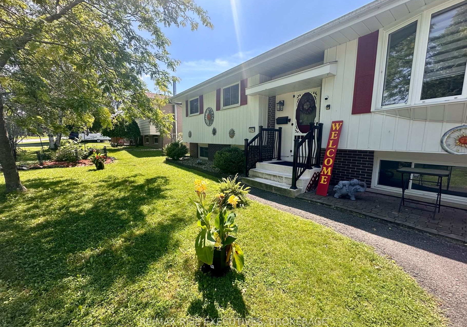 214-amherst-drive-loyalist-ontario-x13551048