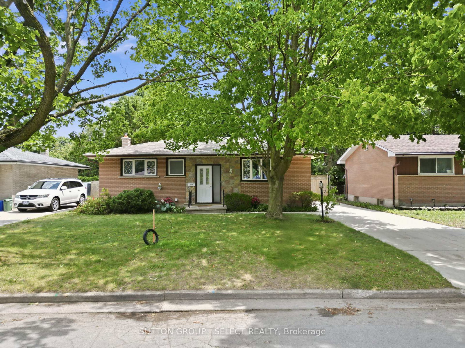 107-aponi-crescent-london-east-ontario-x13551084