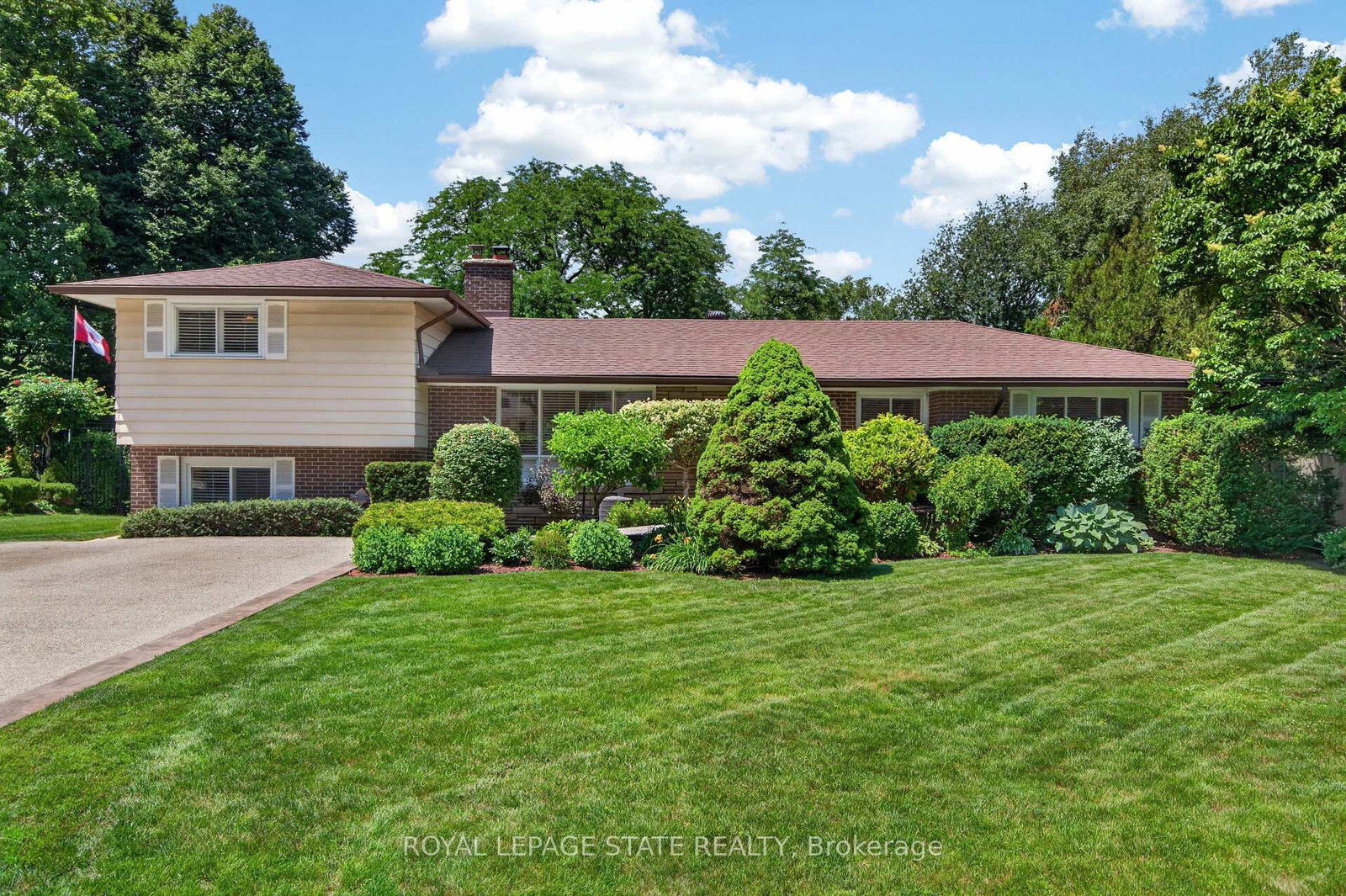 657-iroquois-avenue-hamilton-ontario-x13551150